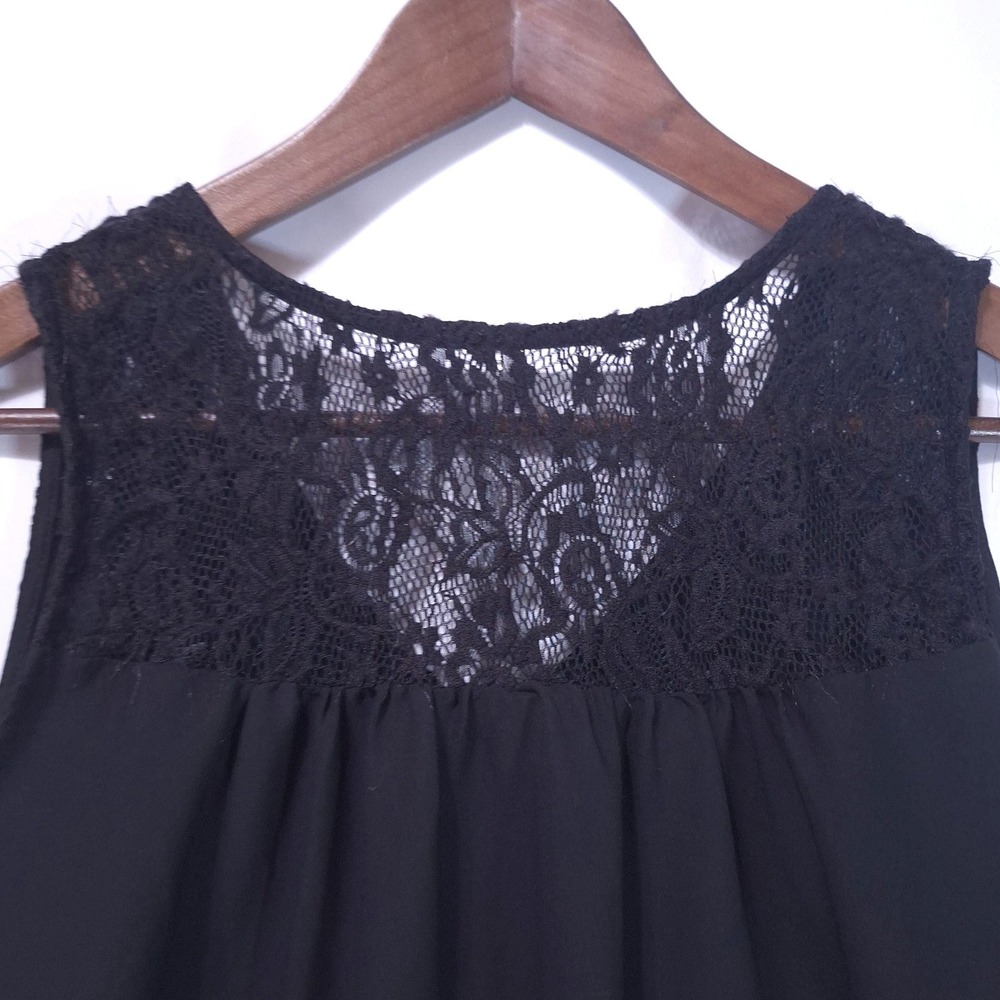 Torrid Lace Yoke Chiffon Tank Top Women 0 Black Curved Hem Dark Academia Flowy - Picture 5 of 10